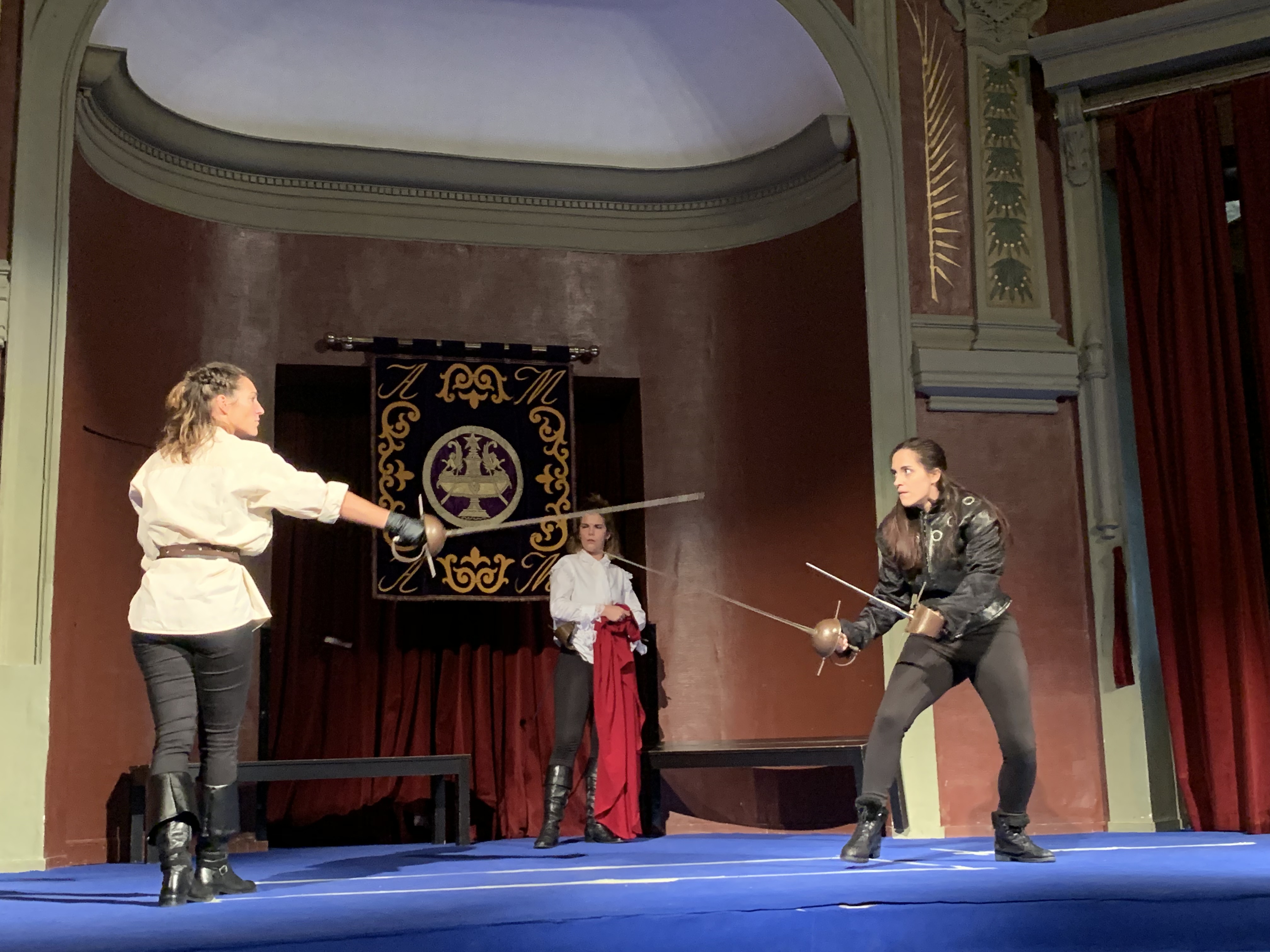 Coreograf&iacute;a de combate esc&eacute;nico